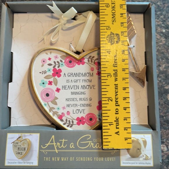 Art a Gram Collectible Display for Grandmothers - Picture 7 of 9